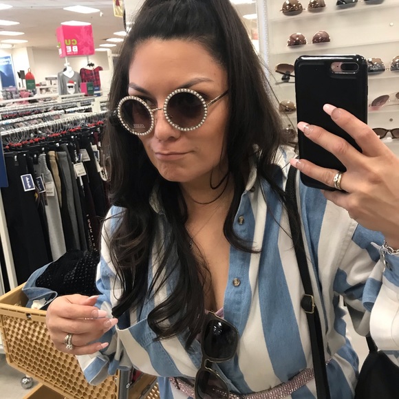 Hi 💖 beautiful 🤗 thanks so much for l👀ing at my closet💜🛍 - Picture 3 of 11